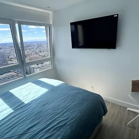 With Amazing View Of + Parking Paris